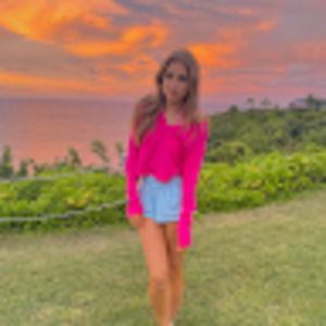 Meet your Posher, Cecilia